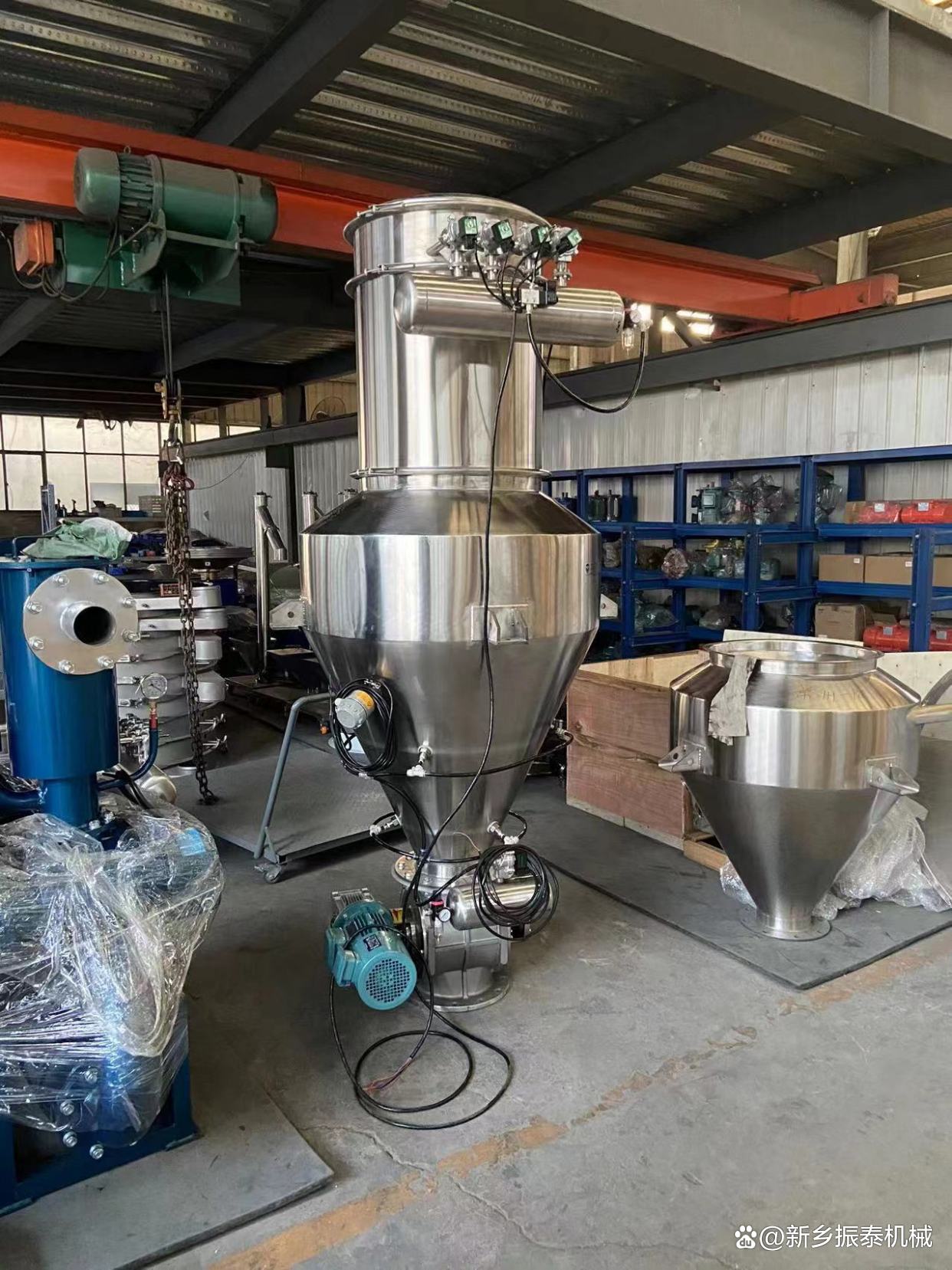 真空上料機(jī)能輸送什么？連續(xù)與間歇式對不同物料的適應(yīng)性分析